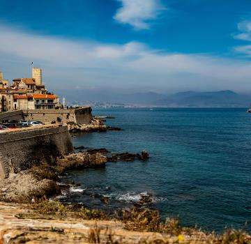 EXPLORING THE OLD TOWN OF ANTIBES, BETWEEN HISTORY, SEA & HERITAGE