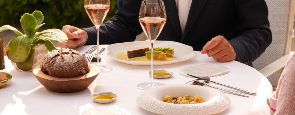 VALENTINE'S DAY: OFFER A VILLA MIRAÉ EXPERIENCE